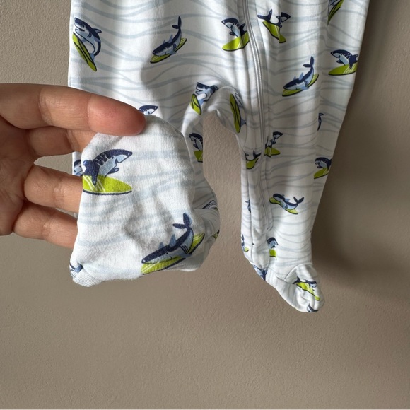 Kissy Kissy Pima Cotton Surfing Sharks Footed Stretch Sleeper Pajamas 3-6 Months - Picture 6 of 10